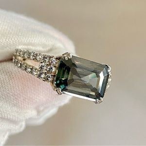 💥 NEW ‼️4.15 Cts. 💥Emerald Cut 💥 Diamond 💥